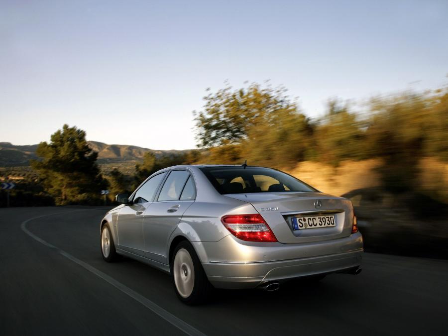  Mercedes-Benz C350 2007 года  (фото 6 из 25)